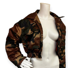 Load image into Gallery viewer, Women's Cropped Front Two Pocket Snap Quilted Padding Bomber Camouflage Jacket