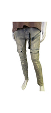 Load image into Gallery viewer, Kindred Skinny Pocket Distressed Straight Fit Jeans