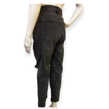 Load image into Gallery viewer, Women's Black Distressed Jeans
