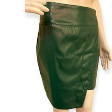 Load image into Gallery viewer, Elegant Green faux Leather Skirt