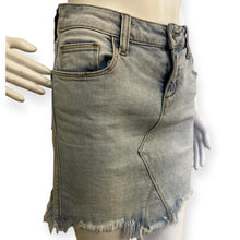 Load image into Gallery viewer, Light Wash Denim Mini Skirt - Casual Frayed Hem