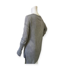 Load image into Gallery viewer, Lightweight Relaxed Long Sleeve Knit Top - Gray