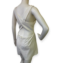 Load image into Gallery viewer, White V-NeckOpen Back Sleeveless Romper