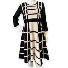 Load image into Gallery viewer, Liz Claiborne Sweater Dress