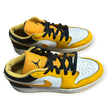 Load image into Gallery viewer, Air Jordan 1 Low &quot;Taxi&quot; sneakers