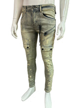 Load image into Gallery viewer, Kindred Skinny Pocket Distressed Straight Fit Jeans