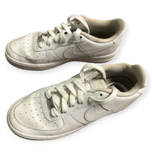 Load image into Gallery viewer, Nike Air Force 1 Low White Sneakers