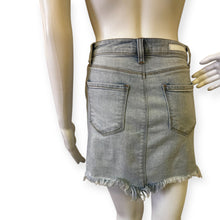 Load image into Gallery viewer, Light Wash Denim Mini Skirt - Casual Frayed Hem