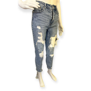 Distressed BoyFriend Jeans