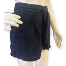 Load image into Gallery viewer, Women&#39;s Navy Casual Shorts