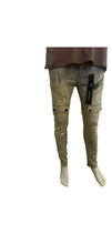 Load image into Gallery viewer, Kindred Skinny Pocket Distressed Straight Fit Jeans