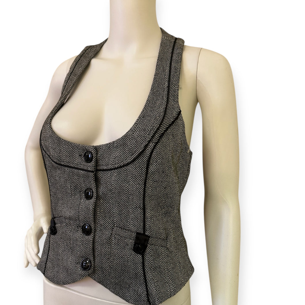 Stylish Gray Herringbone Vest with Black Buttons