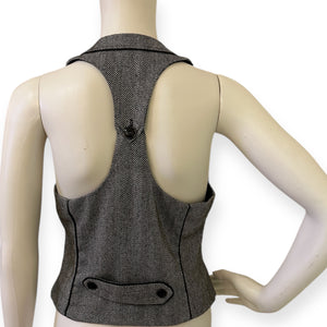 Stylish Gray Herringbone Vest with Black Buttons