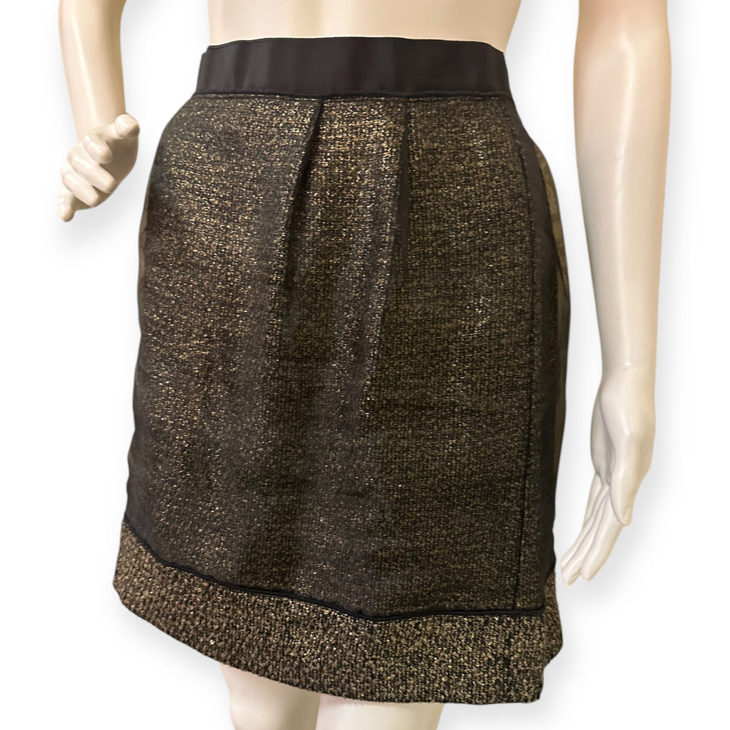 Elegant Black and Gold Metallic Skirt