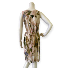 Load image into Gallery viewer, Simply VERA WANG Floral Chiffon Shift Dress