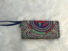 Load image into Gallery viewer, Handmade India Print Clutch
