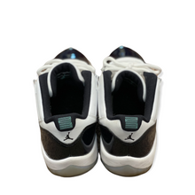 Load image into Gallery viewer, Authentic Jordan 11 Retro Low